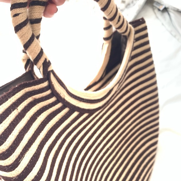 Cute striped purse - Picture 2 of 5